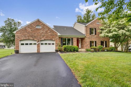 9 Fairdale Ct, Silver Spring, MD 20905-6501