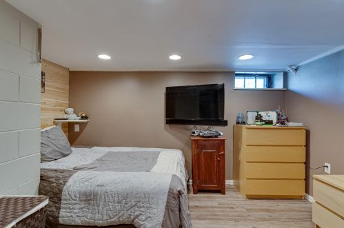 45 Oak St, Dover NH 03820-2845 exterior