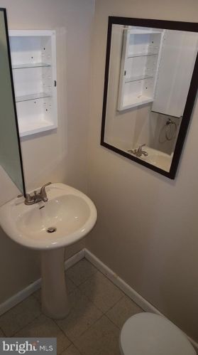 7926 Gilbert St, Philadelphia PA 19150-2506 exterior