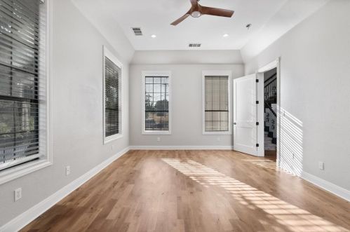 2209 Deleon Ct, Austin TX 78733-1629 exterior