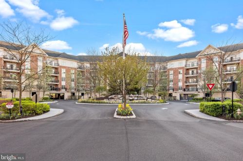 425 Carson Ter, Huntingdon Valley PA  19006-4720 exterior