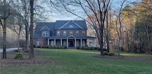 433 Laurel Crest Dr, Kannapolis, NC 28081-9091