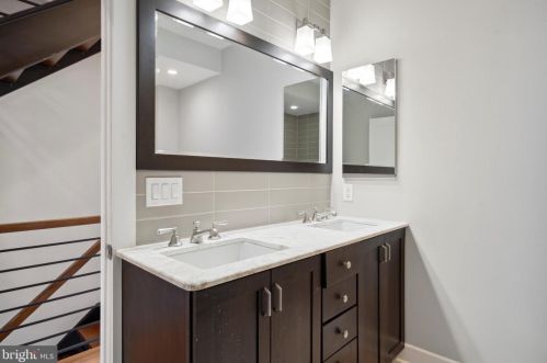 1814 Catharine St, Philadelphia PA  19146-1835 exterior