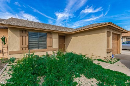 20470 30th Dr, Phoenix, AZ 85027-3125