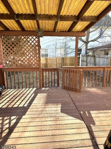 512 Hamilton St, Rahway NJ 07065-3317 exterior