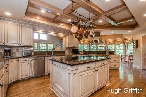 2041 Tall Pne Dr, Grand Rapids MI exterior