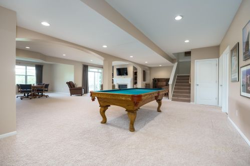 8690 Oakland Hl Cir, Kalamazoo MI 49024-5298 exterior