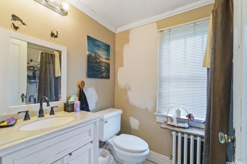 61 12 St, Huntington Station NY 11746-2532 exterior