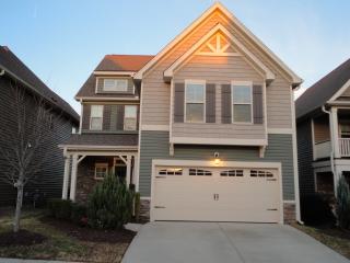 131 Station Dr, Cary NC  27560-9237 exterior