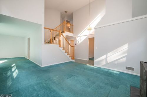 2005 Scarlett Dr, Hackettstown NJ 07840-4523 exterior