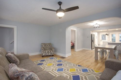 905 Courtney St, Grand Rapids, MI 49504-3139