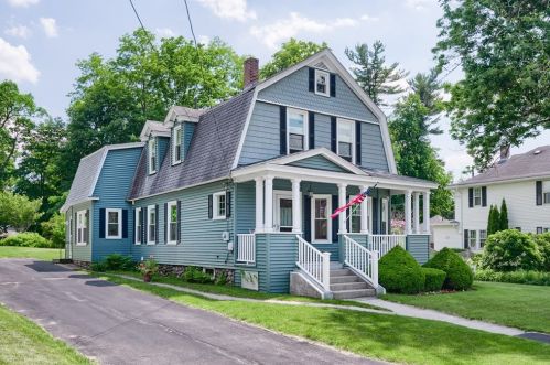 8 Park Villa Ave, Worcester, MA 01606-1010