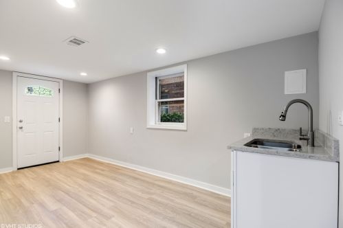 3114 Jerome St, Chicago IL  60645-1143 exterior