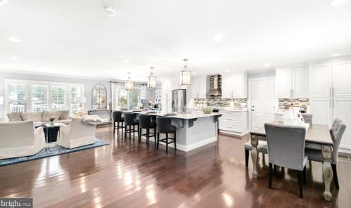 4721 Jasmine Dr, Rockville, MD 20853-1741