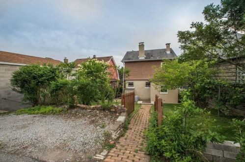 1678 New Haven Ave, Pittsburgh PA  15216-1919 exterior