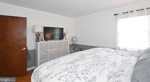 17 Glenview Dr, Riverton NJ  08077-2135 exterior