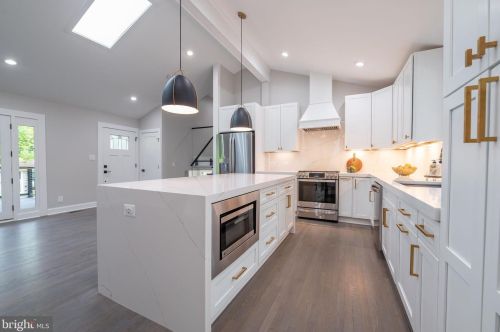 820 Malibu Dr, Silver Spring MD  20901-3648 exterior