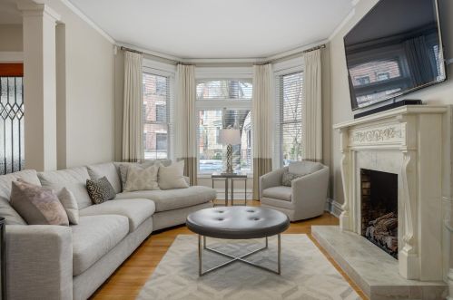 619 Belden Ave, Chicago IL 60614-3305 exterior