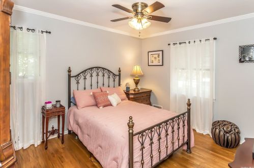 66 Gannet Dr, Commack NY 11725-4929 exterior