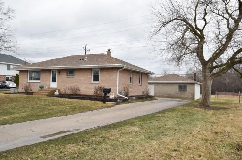 6944 Forest Home Ave, Milwaukee, WI 53220-2917