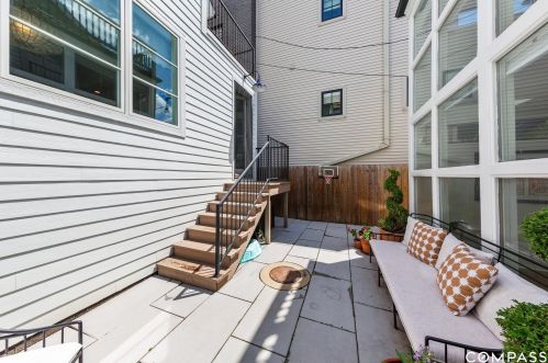 2037 Mclean Ave, Chicago IL 60647-4532 exterior