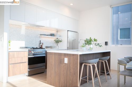 1028 Grayson St, Berkeley CA 94710-2643 exterior