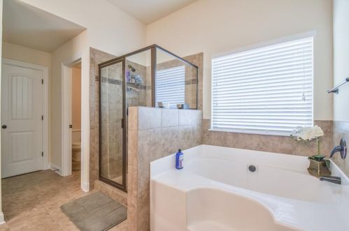 2746 Dayview Ln, Atlanta GA 30331-9513 exterior