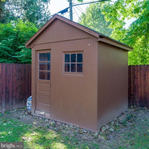 10 Grandview Ave, Lancaster PA 17603-6671 exterior