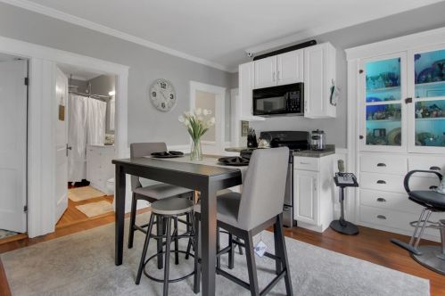 33 Durrell St, Methuen MA  01844-4210 exterior