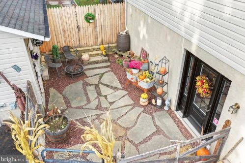 375 Basehoar School Rd, Littlestown PA 17340-9551 exterior