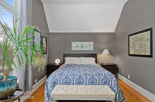 2734 Francisco Ave, Chicago IL 60629-3008 exterior