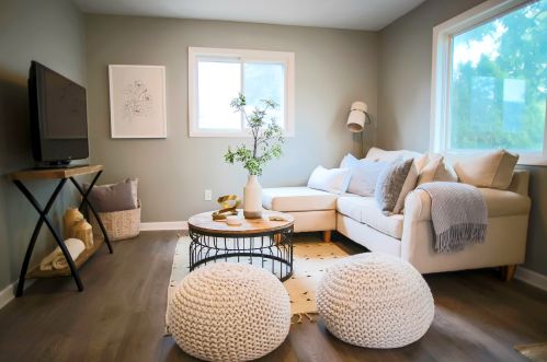 4618 47th St, Milwaukee, WI 53220-4110