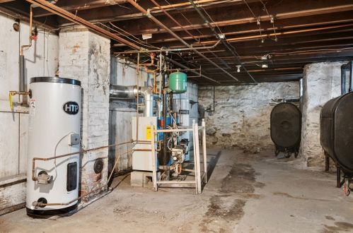 7 Fay St, Taunton MA 02780 exterior