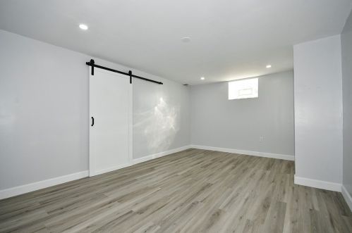 4985 Aspen St, Pittsburgh PA  15122-1250 exterior