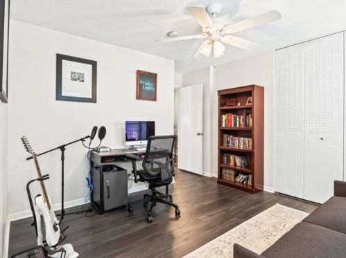 26 Independence Pl, Atlanta GA  30318-1505 exterior