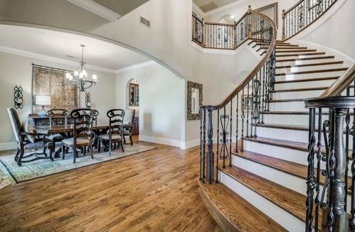 2945 Dyer St, Dallas TX  75205-1907 exterior