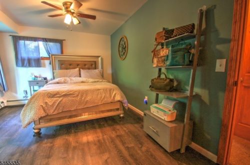 25 Grandview Ln, West Milford Lakes NJ  07480-1424 exterior