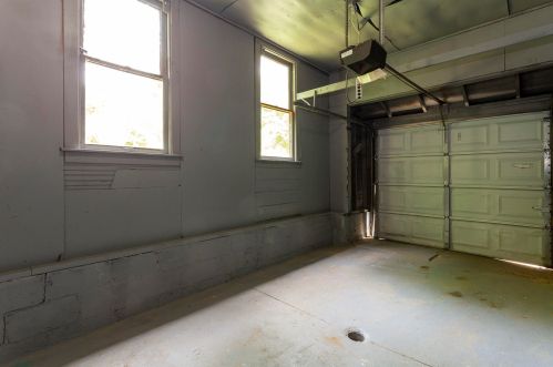 1000 Tamarack Ave, Grand Rapids MI 49504-3038 exterior