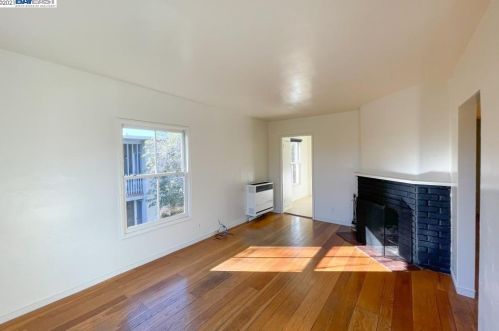 1207 University Ave, Berkeley CA 94702-1708 exterior