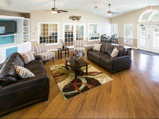 1500 Tiffany Club Pl, Fort Pierce FL  34952-7568 exterior