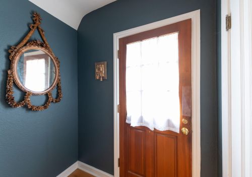 2941 69th St, Milwaukee, WI 53210-1216