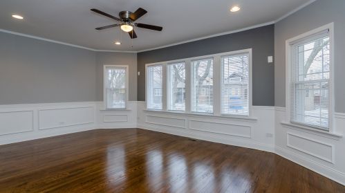 1725 86th Pl, Chicago, IL 60617-2724