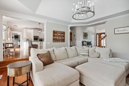 2252 Joyce Ln, Naperville IL 60564-4392 exterior