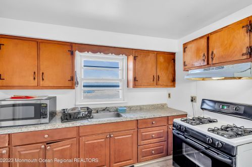 204 Channel Dr, Point Pleasant Beach NJ 08742-2619 exterior