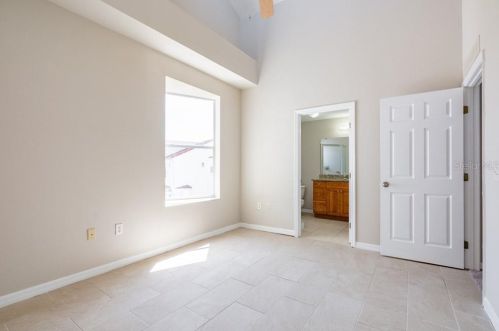 9517 Citrus Glen Pl, Tampa FL  33618-4032 exterior