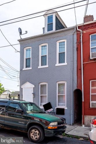 507 Howard Ave, Lancaster, PA 17602-4421