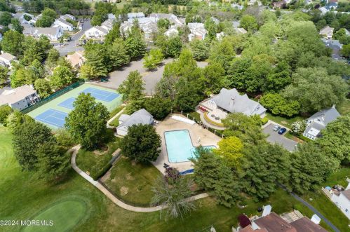 87 Poplar Pl, East Freehold NJ 07728-4169 exterior