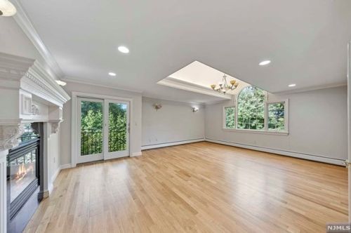 32 Lenox Ave, Demarest NJ 07627-2112 exterior