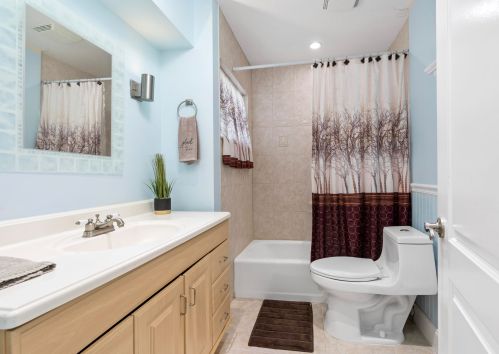 1602 Thumb Pt Dr, Fort Pierce FL 34949-3569 exterior