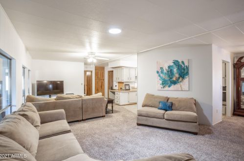 9101 Country Clb Dr, Chandler AZ 85248-6420 exterior